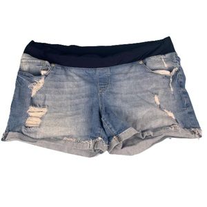 Great Expectations Maternity Distressed Short